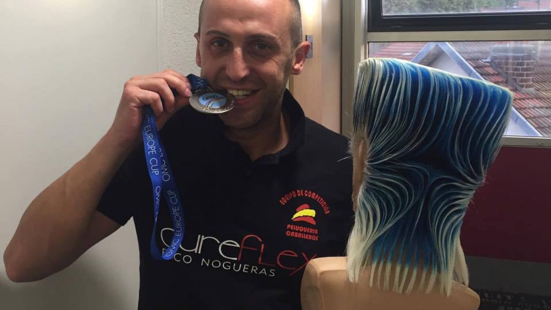 Iv&aacute;n Mart&iacute;nez, subcampe&oacute;n de Europa de peinado creativo