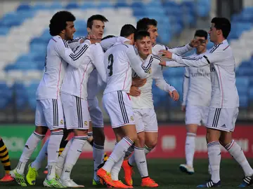 El Real Madrid Castilla celebrando un gol El Real Madrid Castilla celebrando un gol