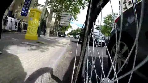 Frame 15.224068 de: La bicicleta es 25 veces más efectiva como medio de transporte en una ciudad que un coche Frame 15.224068 de: La bicicleta es 25 veces más efectiva como medio de transporte en una ciudad que un coche