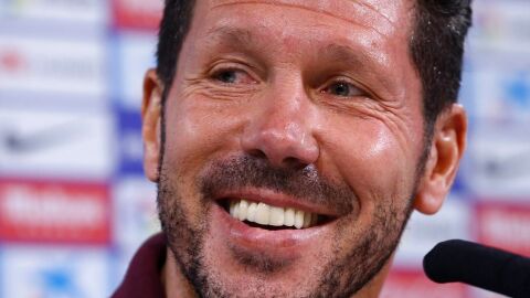 Simeone hablando sobre su reducci&oacute;n de contrato con el Atl&eacute;tico.