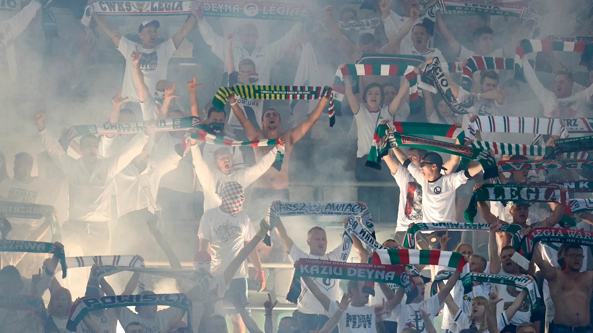 Aficionados del Legia de Varsovia.