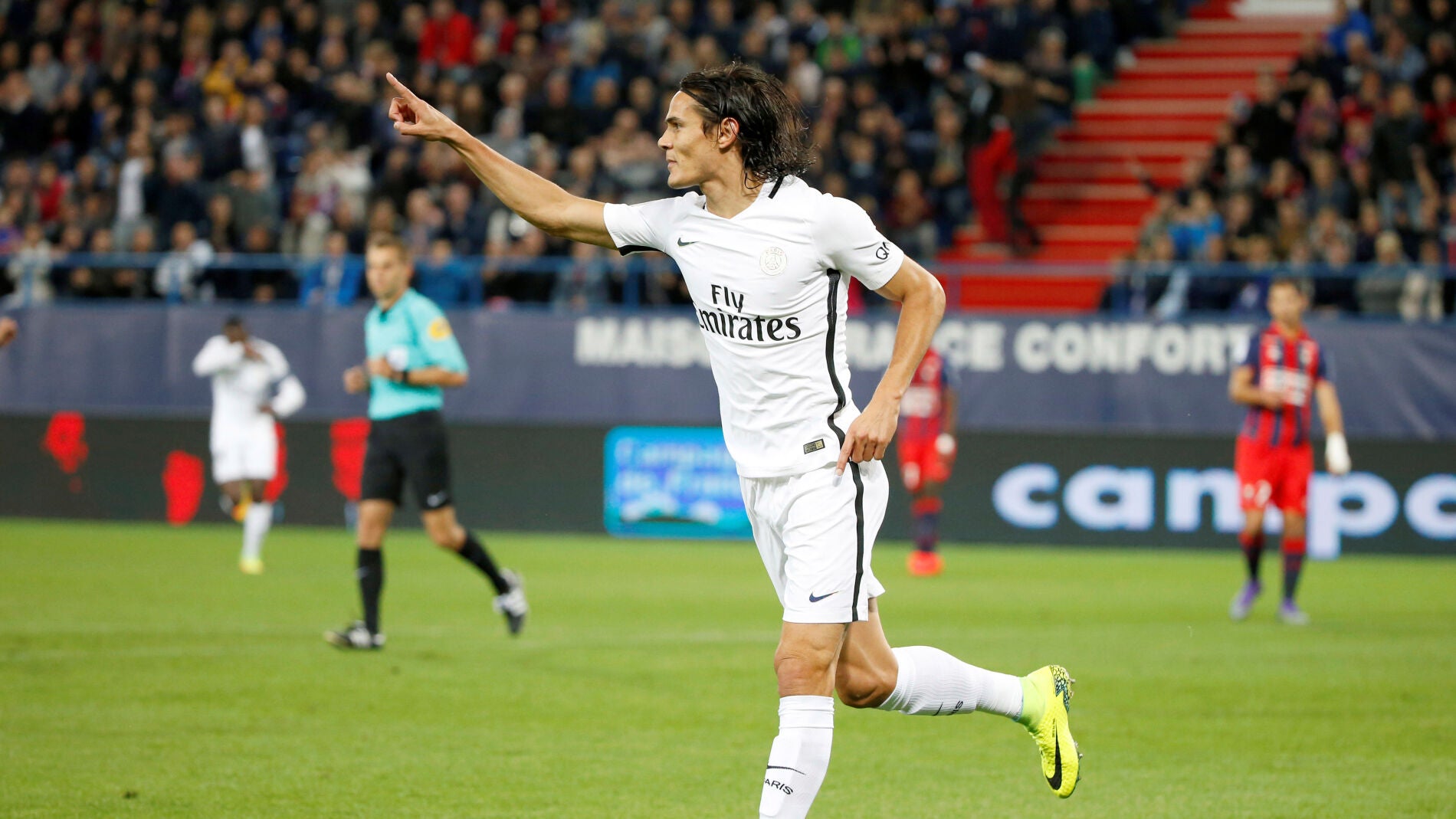 Cavani, consigue un p&oacute;quer de goles ante el Caen