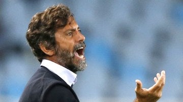 Quique Flores, durante un partido