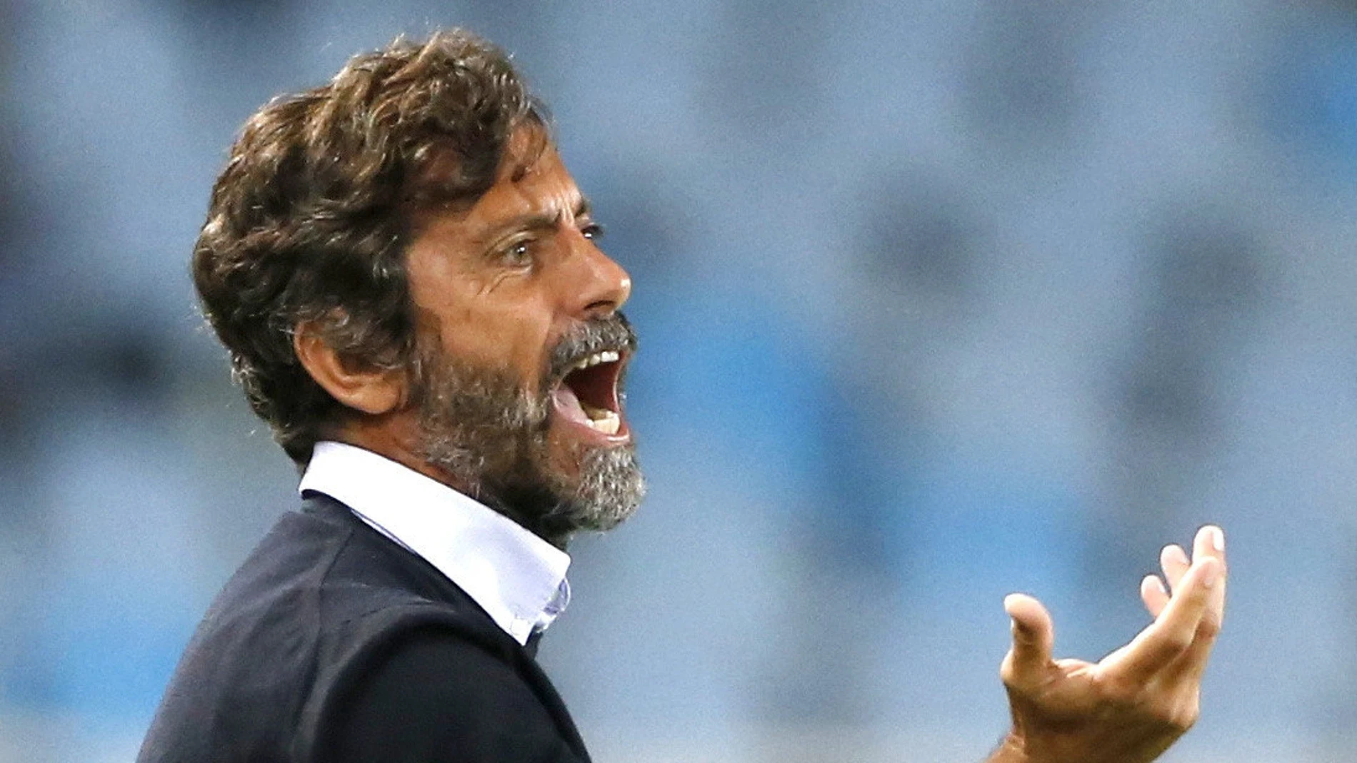Quique Flores, durante un partido Quique Flores, durante un partido