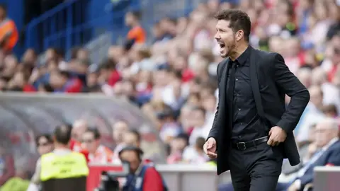 Simeone, en el banquillo del Calderón Simeone, en el banquillo del Calderón