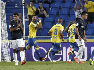 Momo celebra el gol de la victoria frente al Málaga Momo celebra el gol de la victoria frente al Málaga