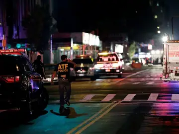 Efectivos policiales en el barrio de Chelsea en Nueva York. Efectivos policiales en el barrio de Chelsea en Nueva York.