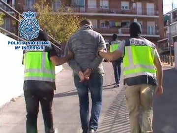 La Policía Nacional detiene en Madrid a dos jóvenes por enaltecimiento del terrorismo yihadista