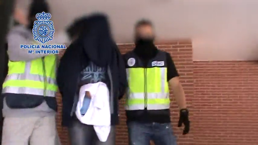 Frame 7.598231 de: Detenidos dos jóvenes españoles por amenazas yihadistas Frame 7.598231 de: Detenidos dos jóvenes españoles por amenazas yihadistas