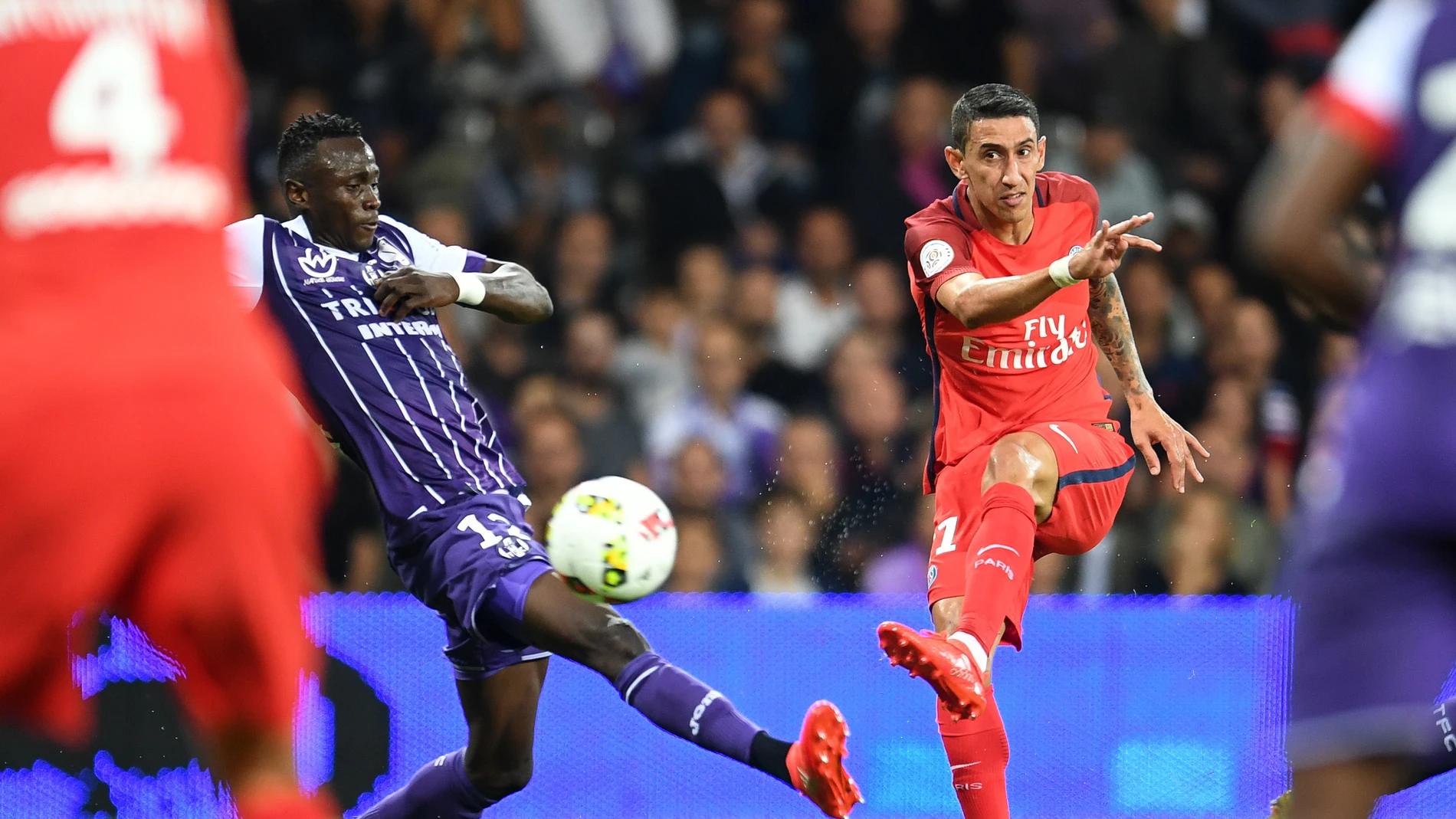 Ángel Di María dispara a puerta ante el Toulouse Ángel Di María dispara a puerta ante el Toulouse