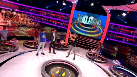 Un bailarín de danza contemporanea se cuela en 'Ahora caigo' Un bailarín de danza contemporanea se cuela en 'Ahora caigo'