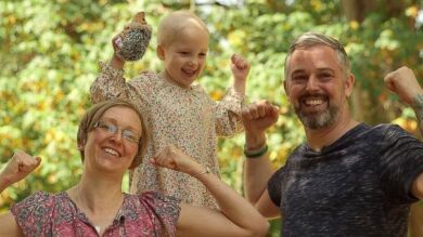 Remite el cáncer de una niña por un tratamiento experimental que su familia pagó gracias a una campaña online