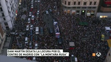 Dani Martín colapsa las calles de Madrid en la presentación de su nuevo disco