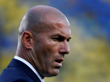 Zinedine Zidane, durante el partido contra Las Palmas Zinedine Zidane, durante el partido contra Las Palmas