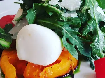 Los fastuosos huevos de Extra Virgin. Los fastuosos huevos de Extra Virgin.