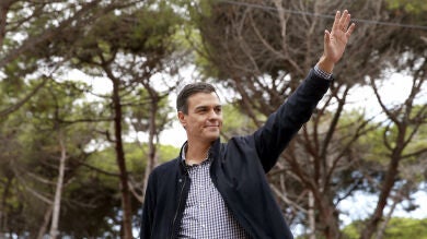 Pedro Sánchez, el desconocido elegido por la militancia que se marcha destronado por su partido