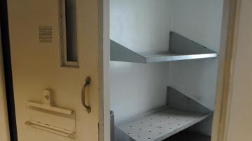 Alojarse en la antigua edificación penitenciaria podría costar 100 dólares la noche en la "celda".