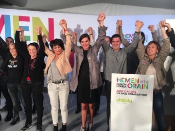 EH Bildu celebrando su segundo puesto en Galicia