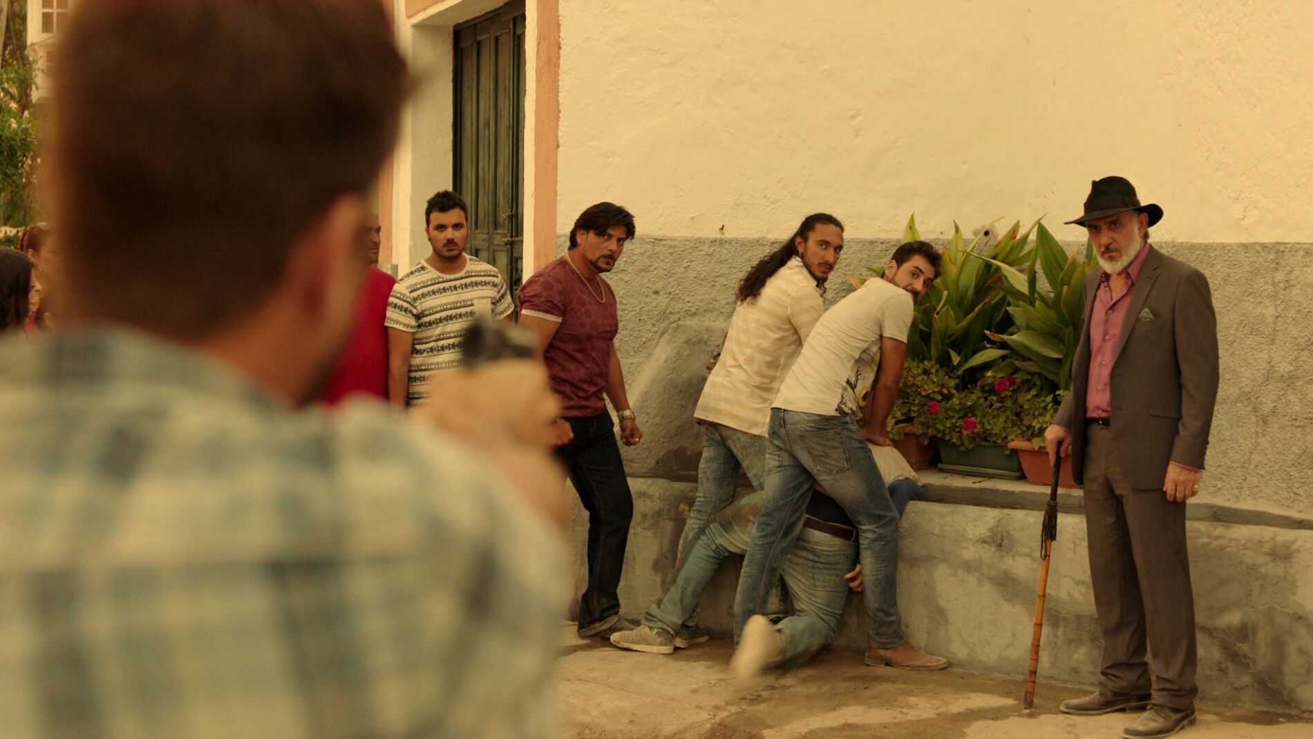 Salva evita que los gitanos cometan una locura