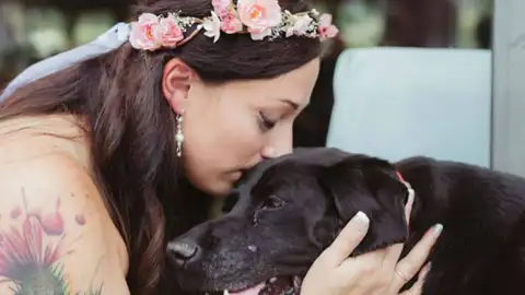 Kelly y su gran amigo Charlie Kelly y su gran amigo Charlie