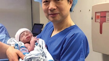 El primer bebé del mundo con ADN de tres padres