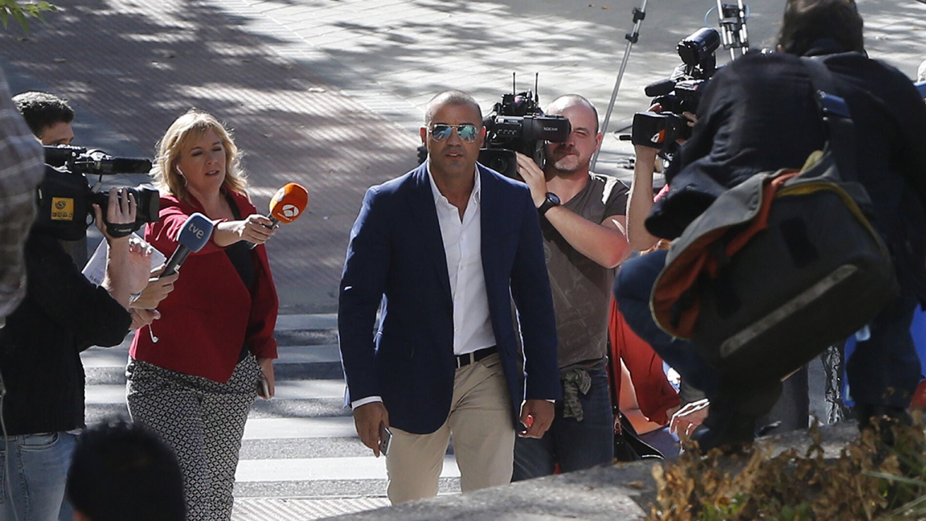 Miguel &Aacute;ngel Flores en los juzgados