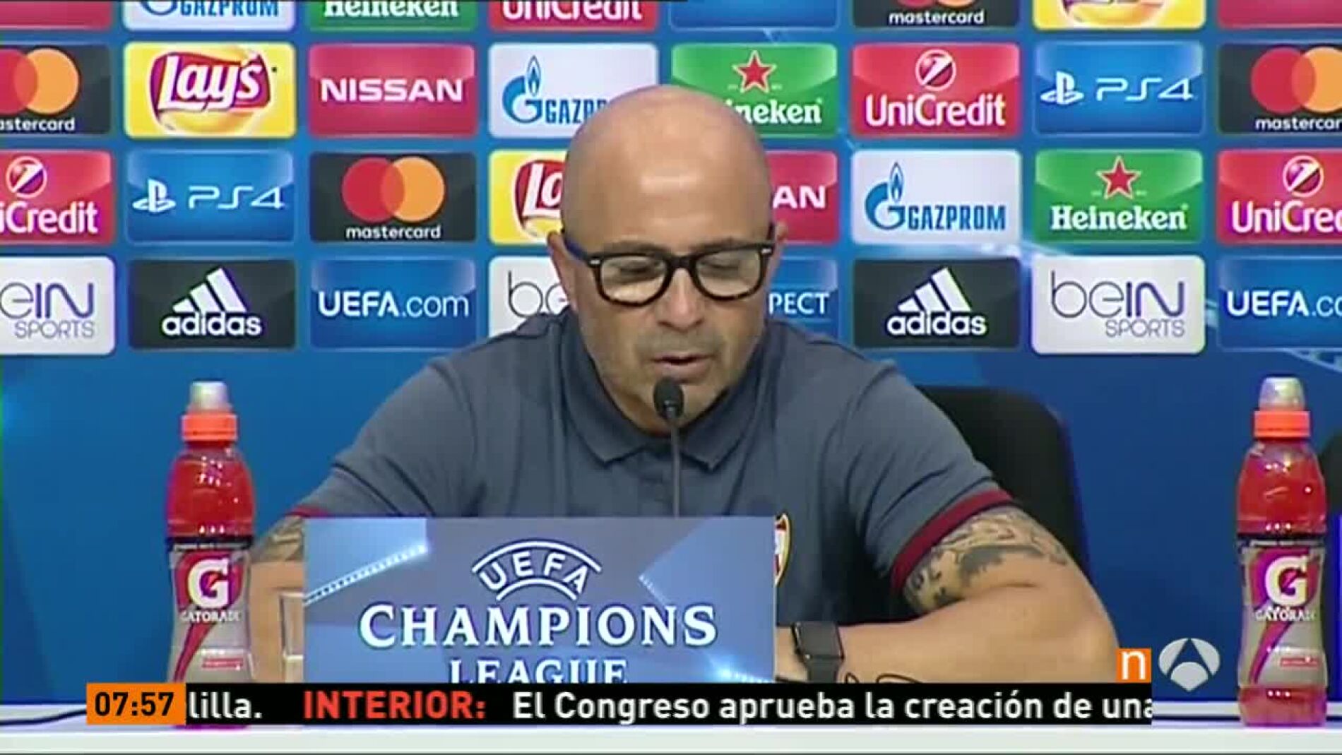 Jorge Sampaoli muy contento con "segundo tiempo del Sevilla" ante el Lyon.