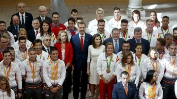 Felipe VI con los olímpicos y paralímpicos españoles,