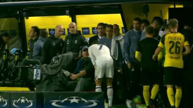 Cristiano pidió a un cámara ver la repetición de su gol anulado 