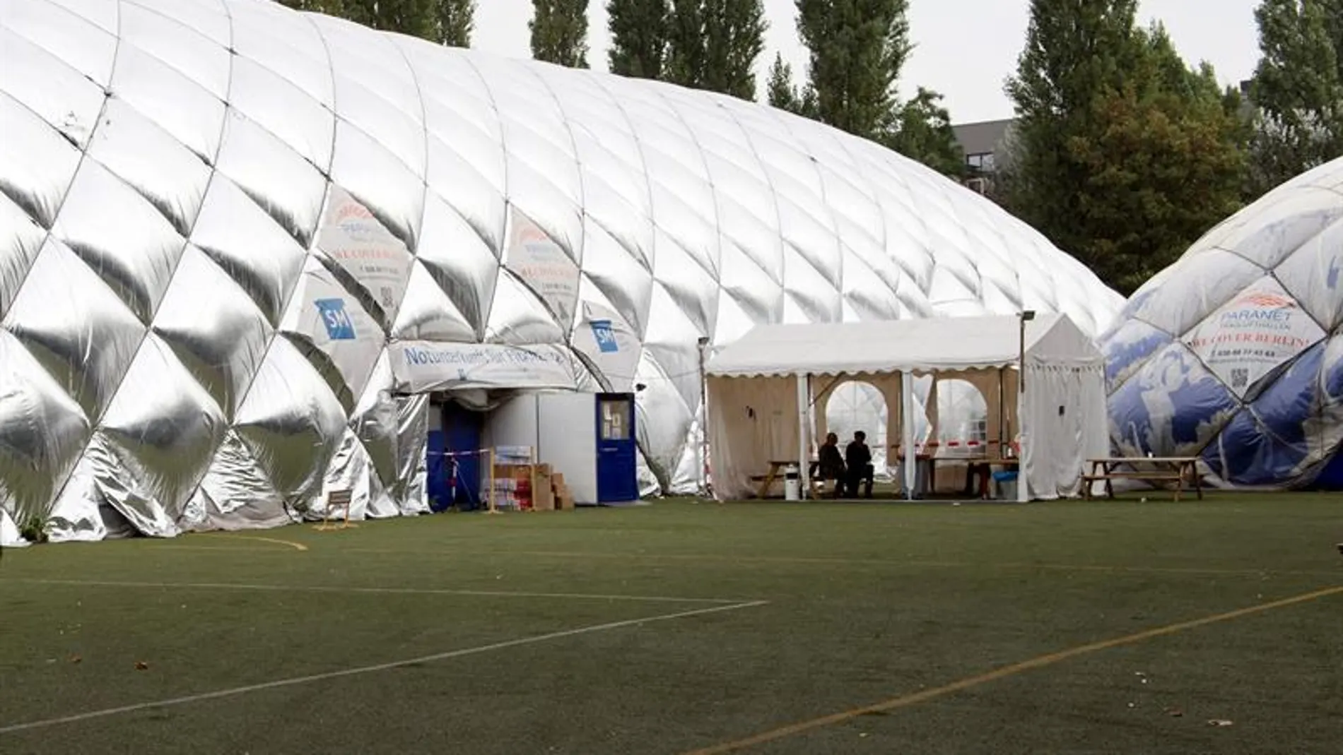 Centro de acogida de refugiados de Berlín Centro de acogida de refugiados de Berlín