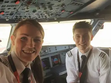 Kate McWilliams y Luke Elsworth Kate McWilliams y Luke Elsworth