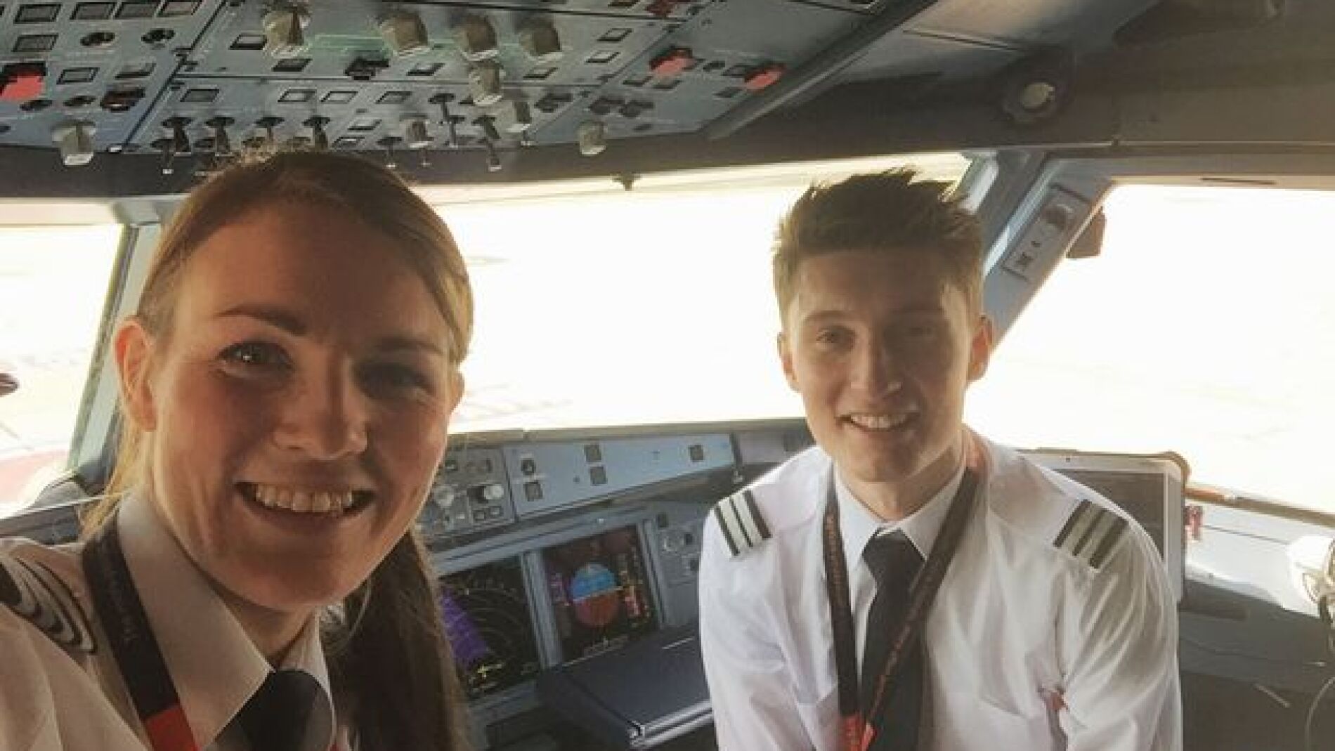 Kate McWilliams y Luke Elsworth