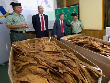 Incautan 108 toneladas de tabaco y picadura, el mayor alijo hecho en España Incautan 108 toneladas de tabaco y picadura, el mayor alijo hecho en España