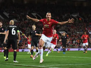 Zlatan Ibrahimovic, celebrando el gol al Zorya Luhansk Zlatan Ibrahimovic, celebrando el gol al Zorya Luhansk