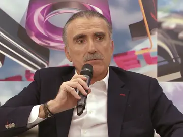 La razón por la que Juan y Medio se embarcó en 'El amor está en el aire' La razón por la que Juan y Medio se embarcó en 'El amor está en el aire'