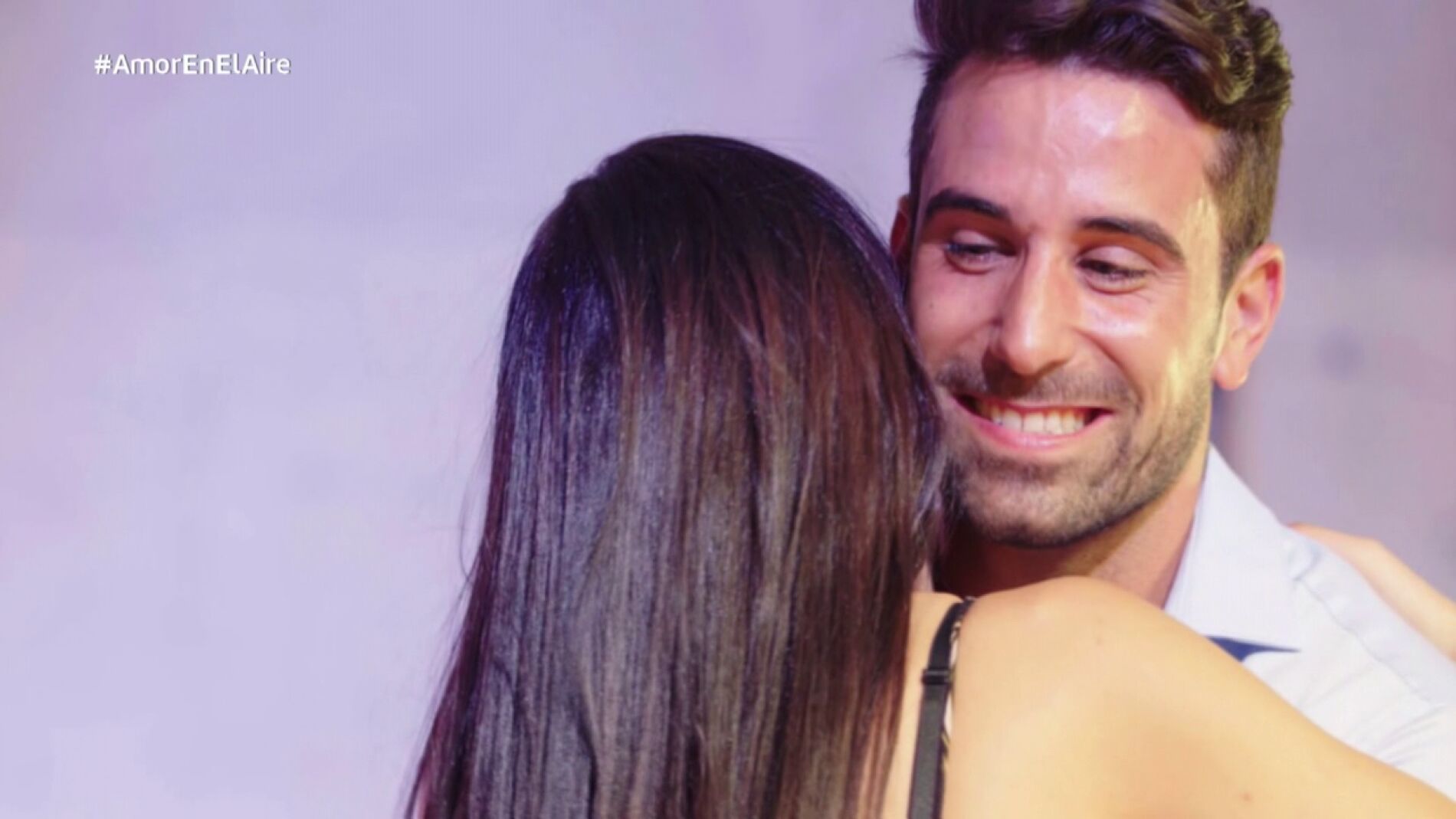 Los trucos de Ares para que surja el amor entre dos desconocidos