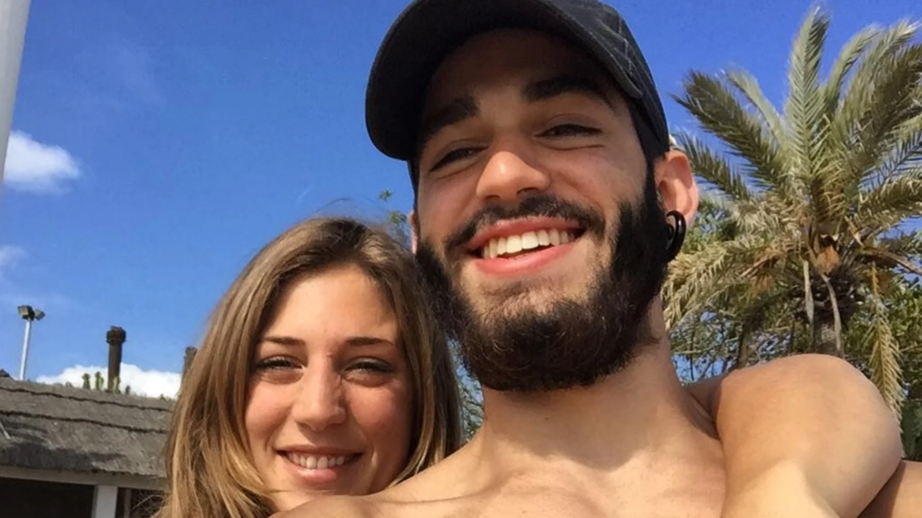 Pablo Ráez junto a su novia Andrea Pablo Ráez junto a su novia Andrea