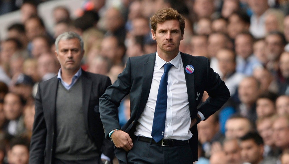 Villas-Boas, con Mourinho en segundo plano