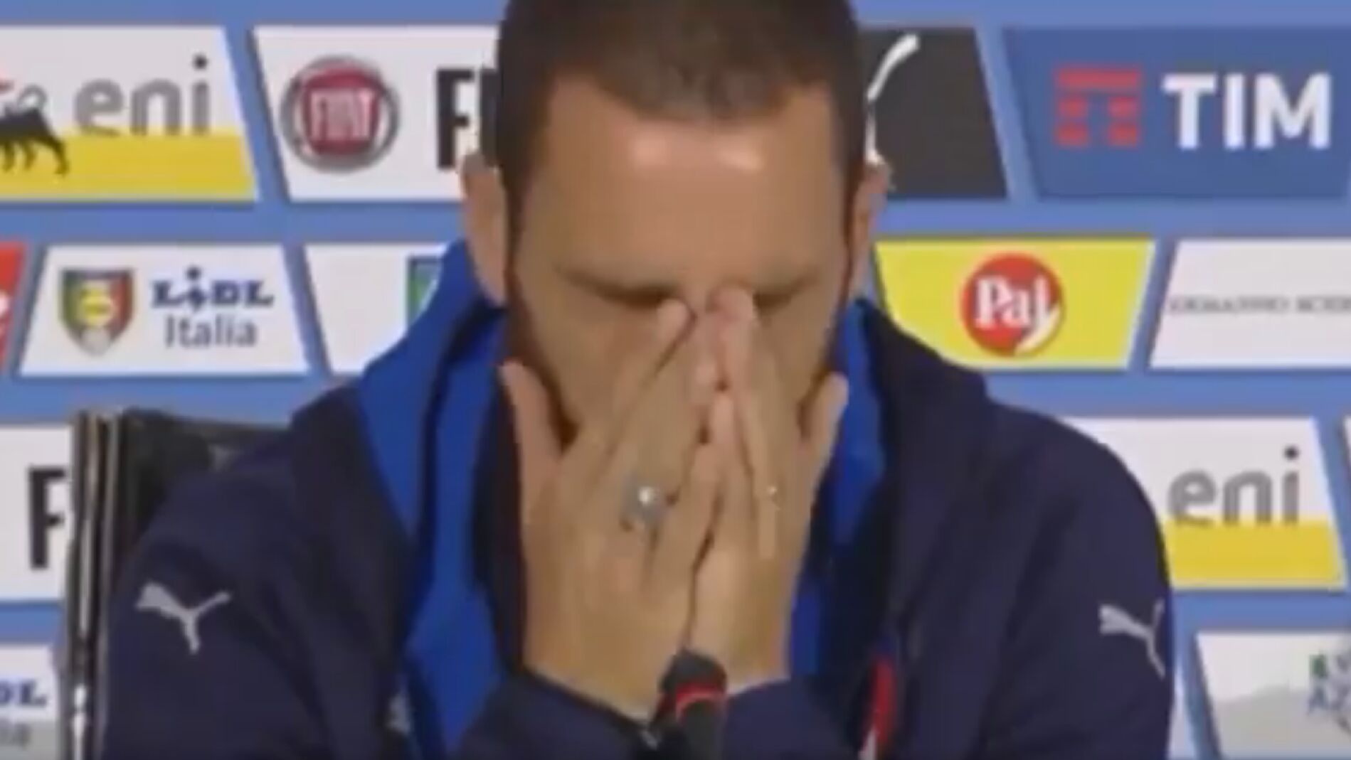 Bonucci llora al hablar de la enfermedad de su hijo