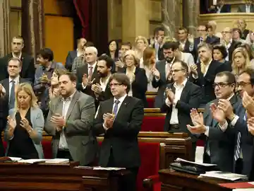 Aplausos en el Parlament de Cataluña Aplausos en el Parlament de Cataluña