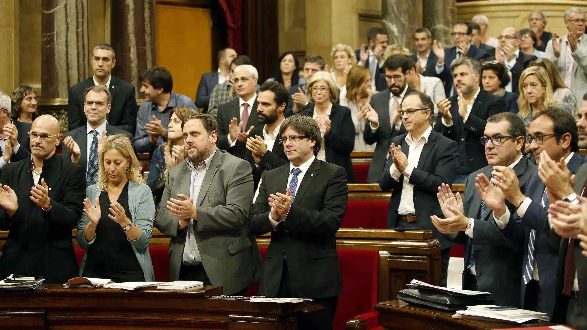 Aplausos en el Parlament de Cataluña Aplausos en el Parlament de Cataluña