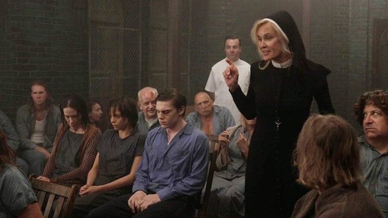 El da que Evan Peters se qued desnudo delante de Jessica Lange en un rodaje de 'American Horror Story' El da que Evan Peters se qued desnudo delante de Jessica Lange en un rodaje de 'American Horror Story'