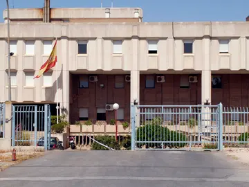 Fachada del CIE de Murcia Fachada del CIE de Murcia