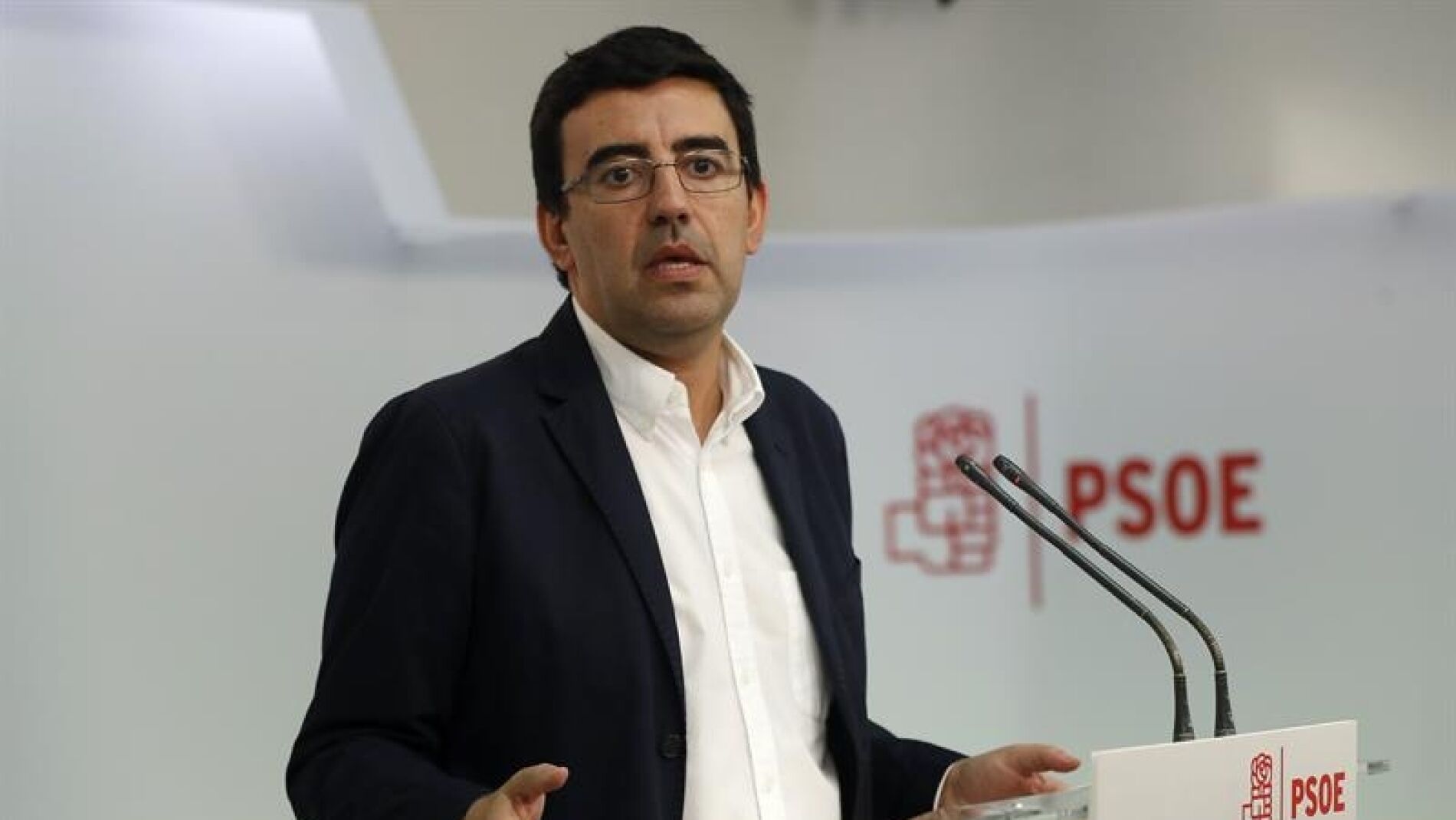 El portavoz de la Comisi&oacute;n Gestora del PSOE, Mario Jim&eacute;nez