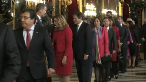 Frame 20.139915 de: El presidente de la gestora socialista cree que le entienden mejor fuera que dentro del partido