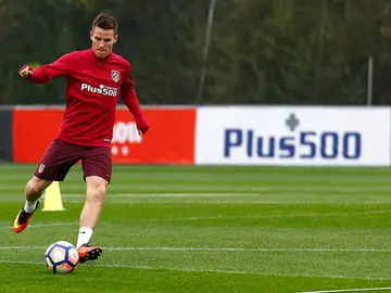 Kevin Gameiro entrena con el Atlético de Madrid Kevin Gameiro entrena con el Atlético de Madrid