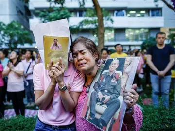Los tailandeses lloran la muerte de su Rey Los tailandeses lloran la muerte de su Rey