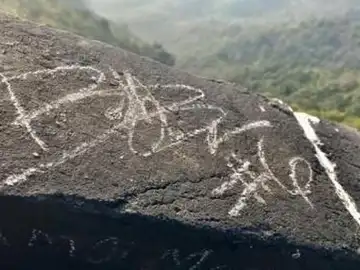 El grabado con tiza del jugador de la NBA en la Gran Muralla China El grabado con tiza del jugador de la NBA en la Gran Muralla China