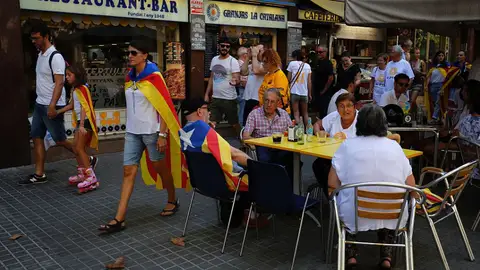 Ada Colau da así un paso más para limitar el turismo en el centro de la ciudad Ada Colau da así un paso más para limitar el turismo en el centro de la ciudad