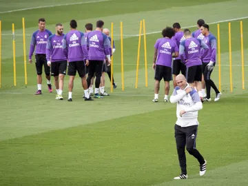 Zidane, durante el último entrenamiento del Real Madrid Zidane, durante el último entrenamiento del Real Madrid